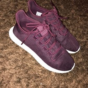 maroon adidas tubulars
